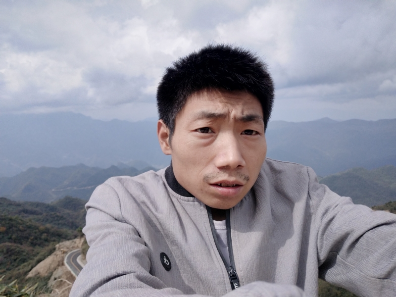 向后半生奋斗的第一张照片--渭南相亲服务中心