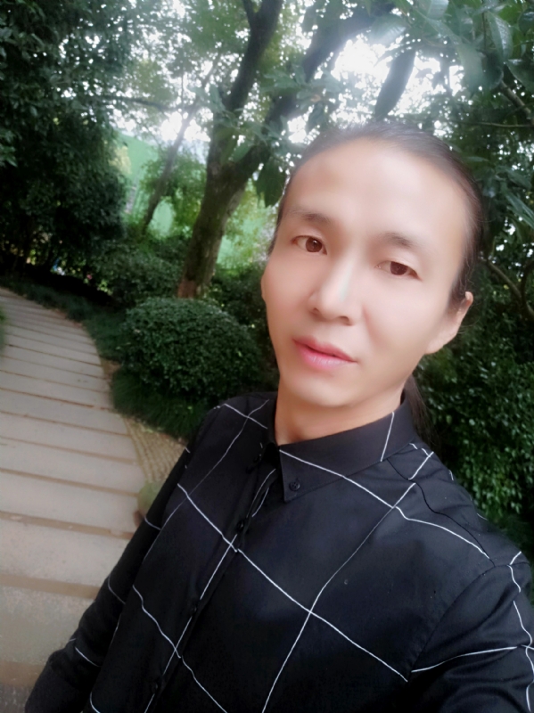 北方的狼的第一张照片--渭南相亲服务中心