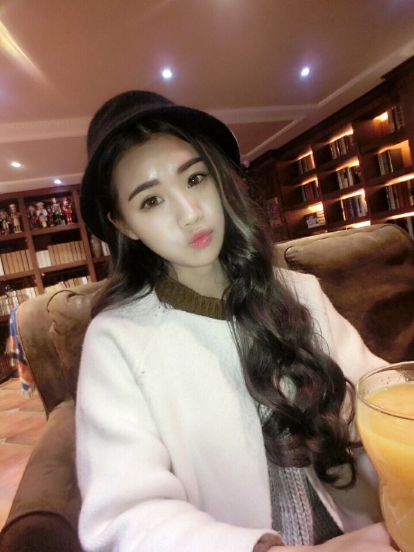 气质小妹的第三张照片--渭南相亲服务中心