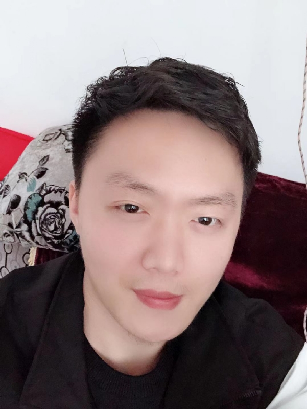 执迷的鲸鱼的第一张照片--渭南相亲服务中心