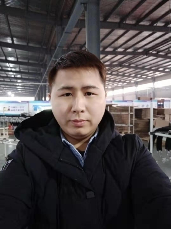 刀锋的第一张照片--渭南相亲服务中心