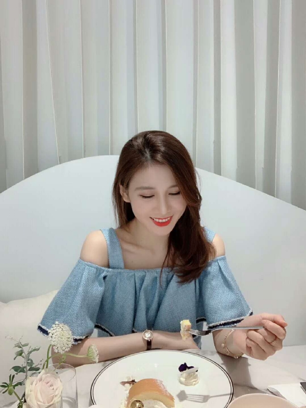 Emily的第三张照片--渭南相亲服务中心