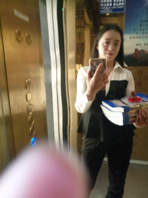 铿锵玫瑰的第一张照片--渭南相亲服务中心