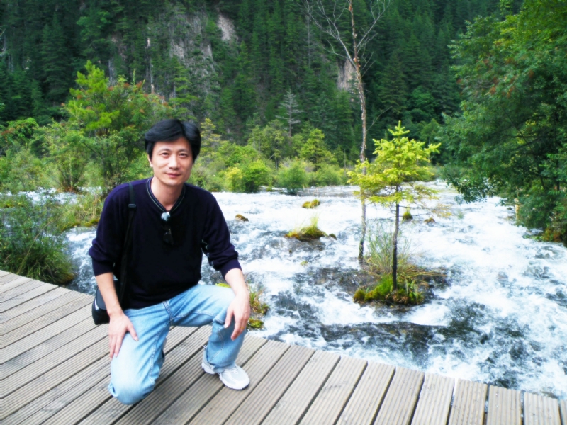 霞飞哥的第一张照片--渭南相亲服务中心