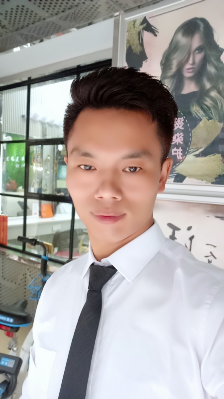 阳光男士的第一张照片--渭南相亲服务中心