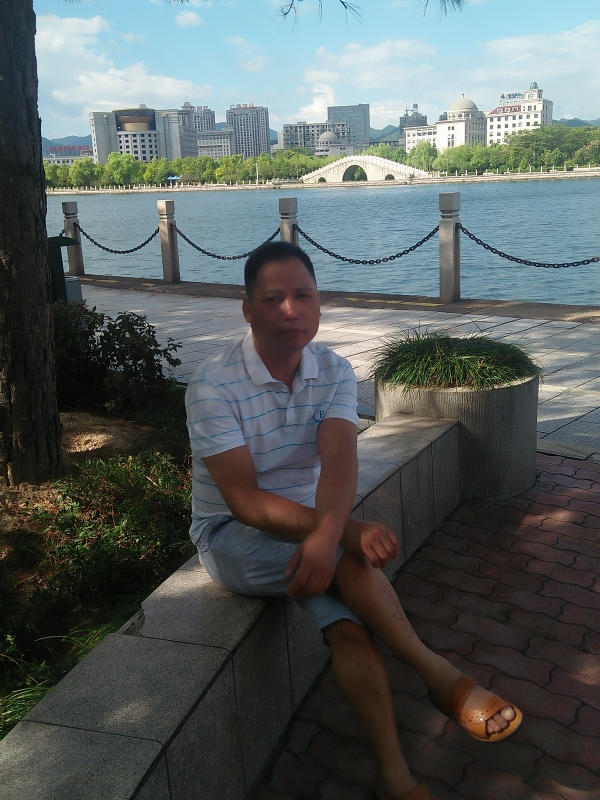 尹力的第一张照片--渭南相亲服务中心