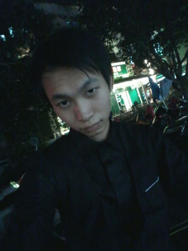 瞬间回眸的第一张照片--渭南相亲服务中心