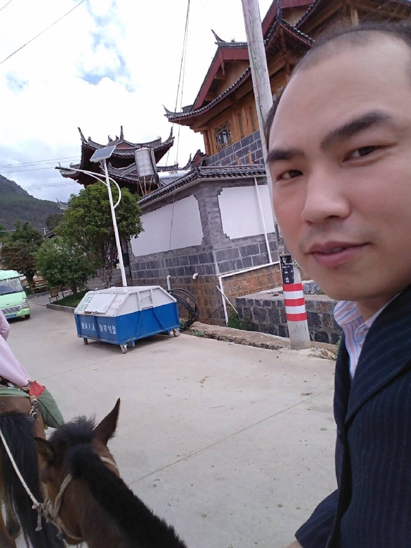 当代军人的第一张照片--渭南相亲服务中心