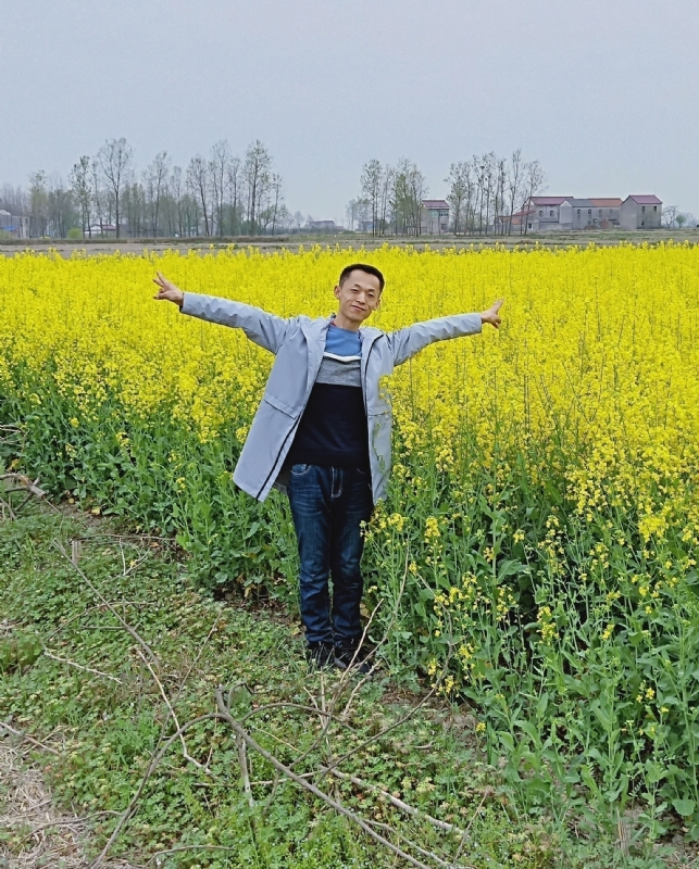 一个真诚的男士的第一张照片--渭南相亲服务中心