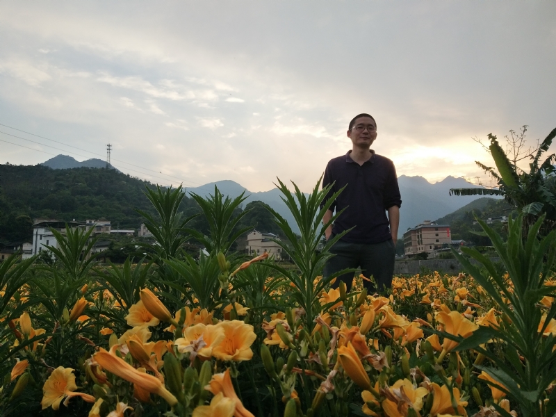 黄晓东的第一张照片--渭南相亲服务中心