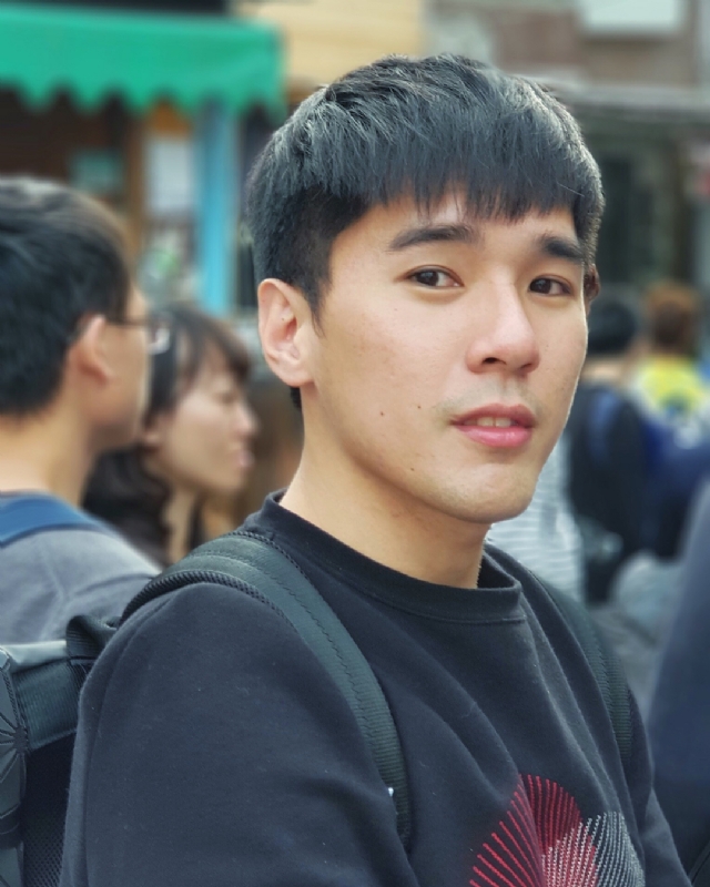 雨中孤独的第一张照片--渭南相亲服务中心