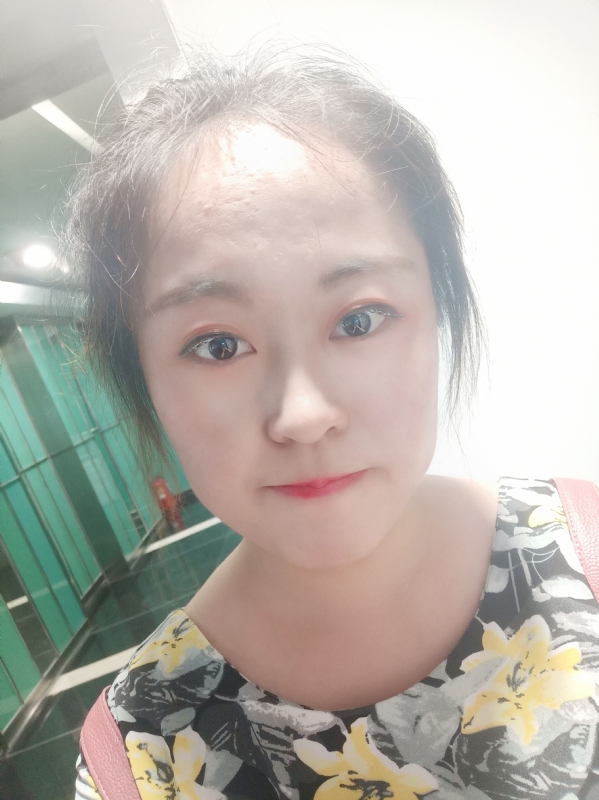 小花伞的第一张照片--渭南相亲服务中心