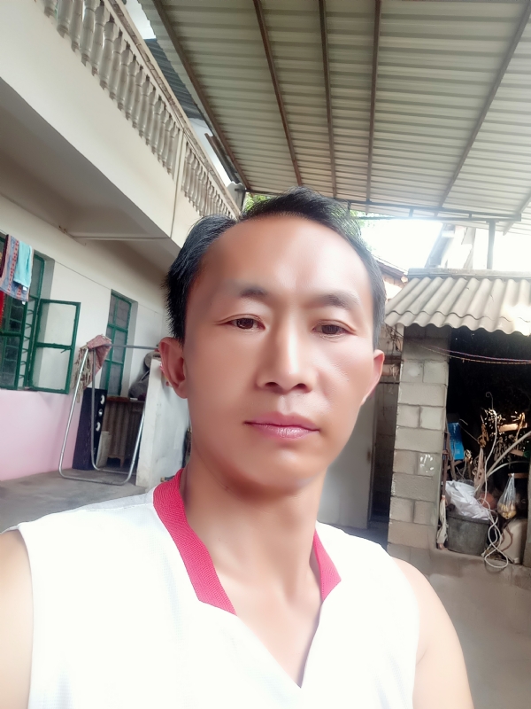 白鸽的第一张照片--渭南相亲服务中心