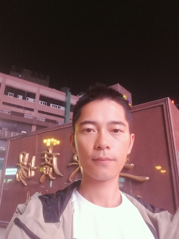 重庆小林的第一张照片--渭南相亲服务中心