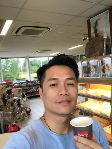 短歌的第一张照片--渭南相亲服务中心