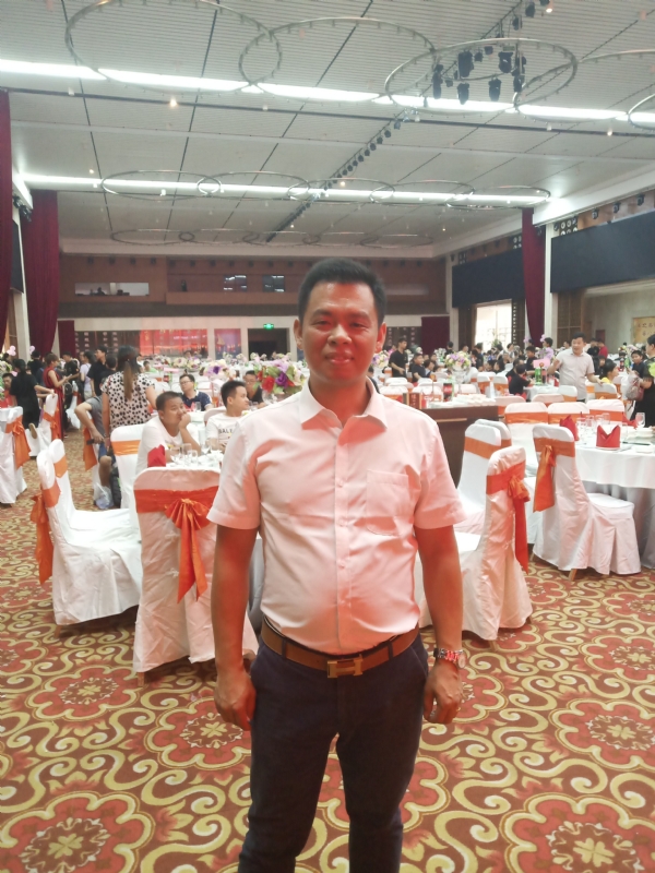 五月酷猪的第一张照片--渭南相亲服务中心