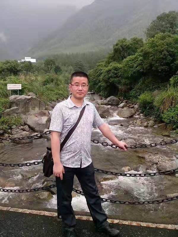 淡定牛魔王的第三张照片--渭南相亲服务中心