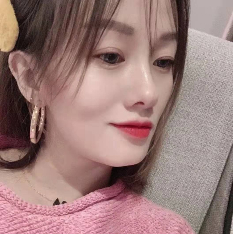 微醺的笑容的第一张照片--渭南相亲服务中心