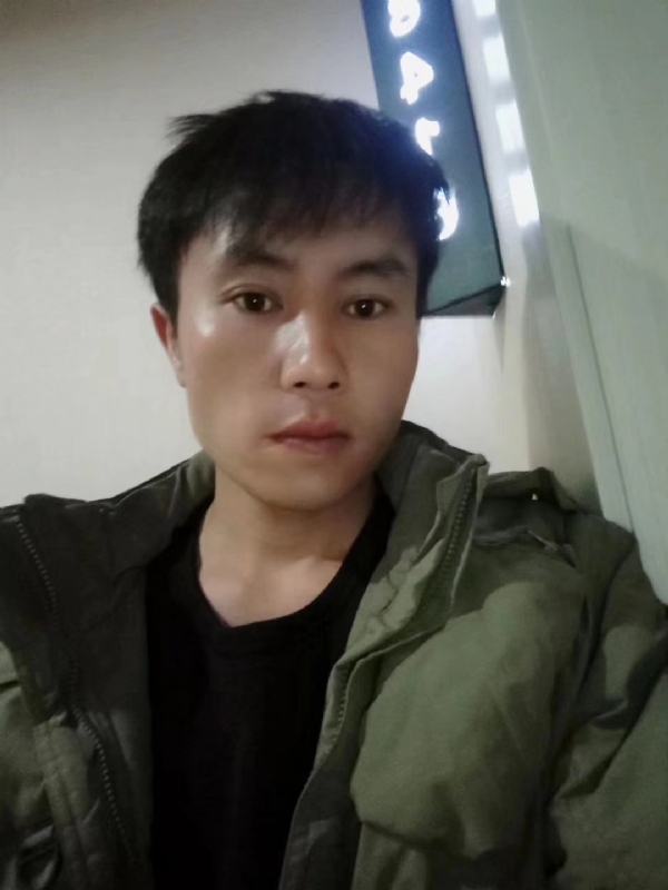 槑头槑脑的第一张照片--渭南相亲服务中心