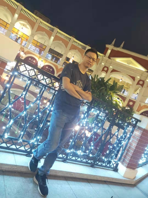 落单恋人的第一张照片--渭南相亲服务中心