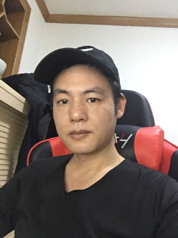 扛枪打鸟的第一张照片--渭南相亲服务中心