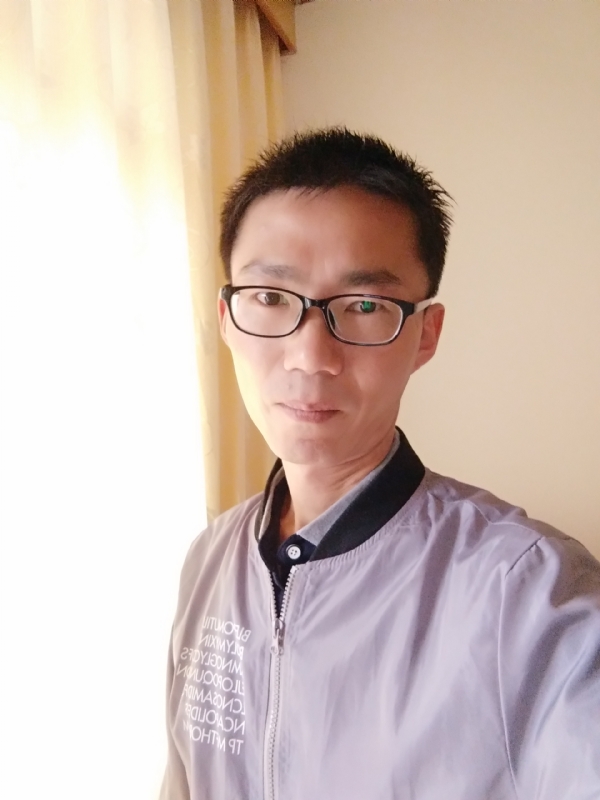 平凡的风的第二张照片--渭南相亲服务中心