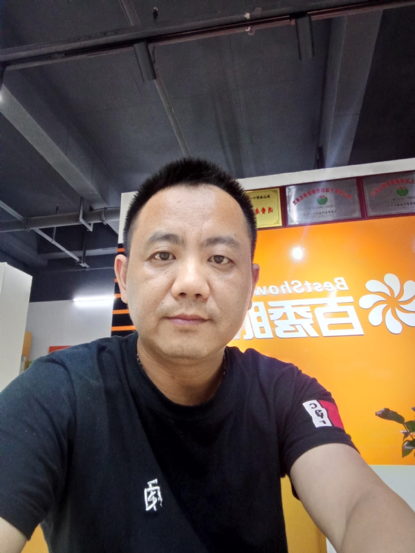 开心就好的第一张照片--渭南相亲服务中心