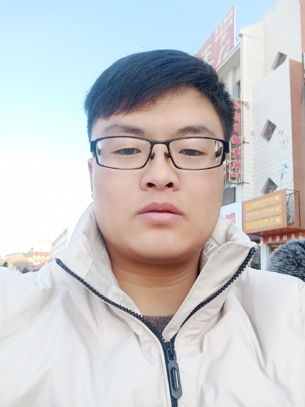 执子之手与子偕老的第一张照片--渭南相亲服务中心