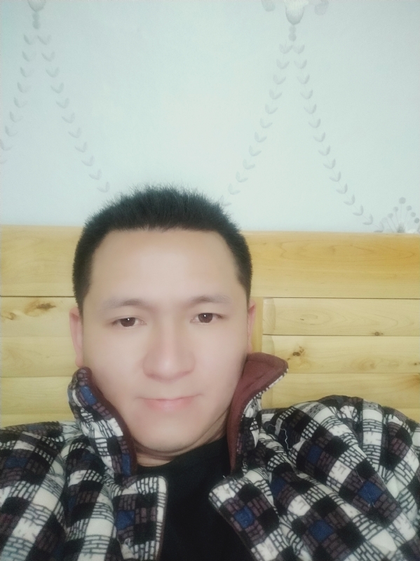 寻找一个真实的她的第一张照片--渭南相亲服务中心