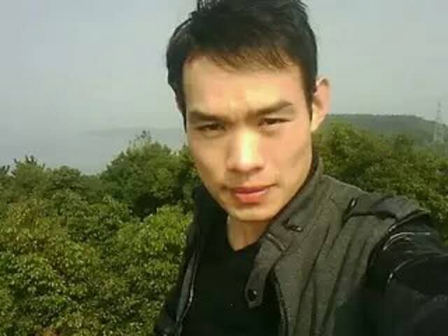 明镜的第一张照片--渭南相亲服务中心