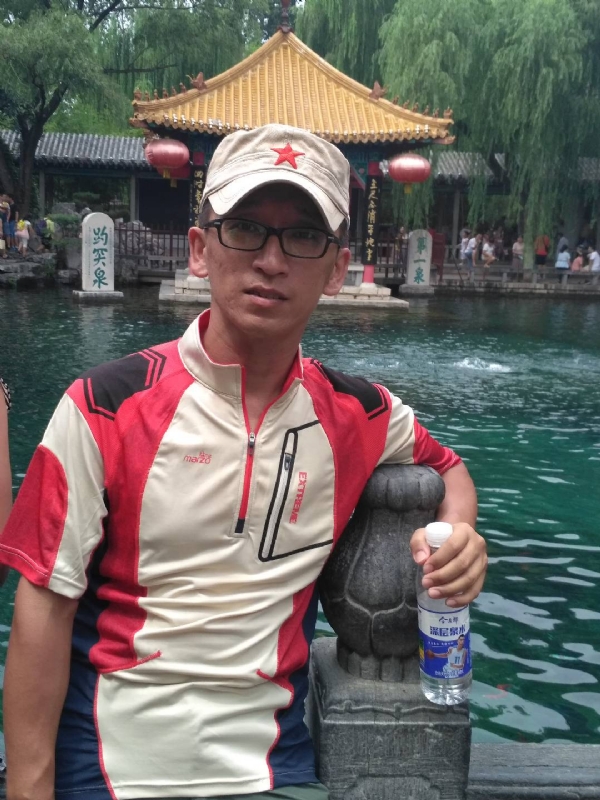 晓峰的第二张照片--渭南相亲服务中心