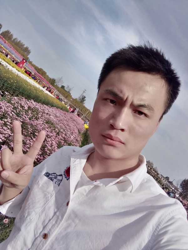 心碎无痕的第二张照片--渭南相亲服务中心