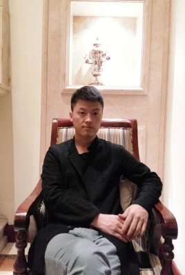 制片人杨亚林的第一张照片--渭南相亲服务中心