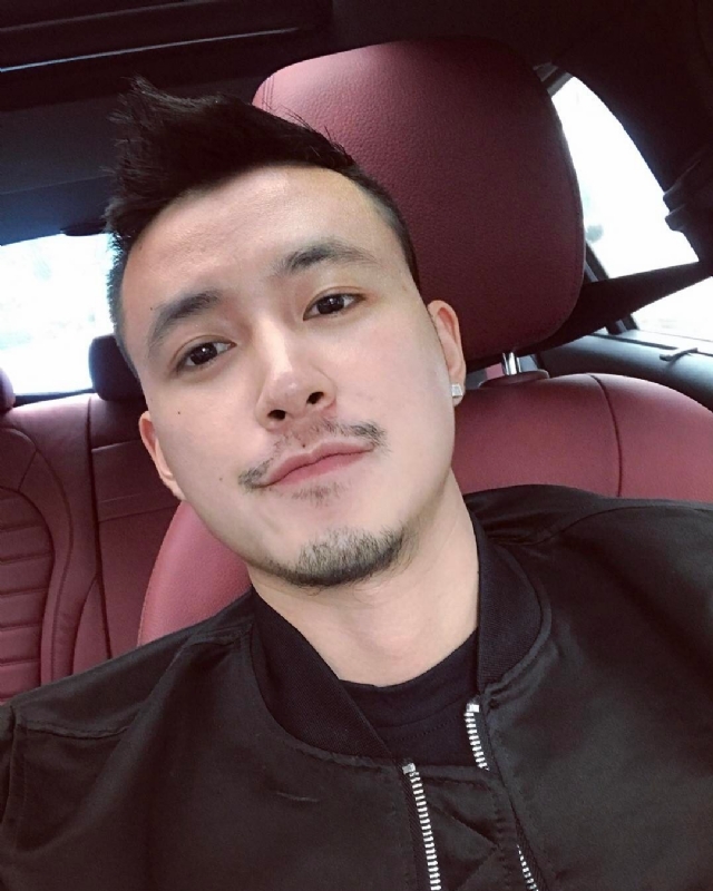 隆刘的第二张照片--渭南相亲服务中心