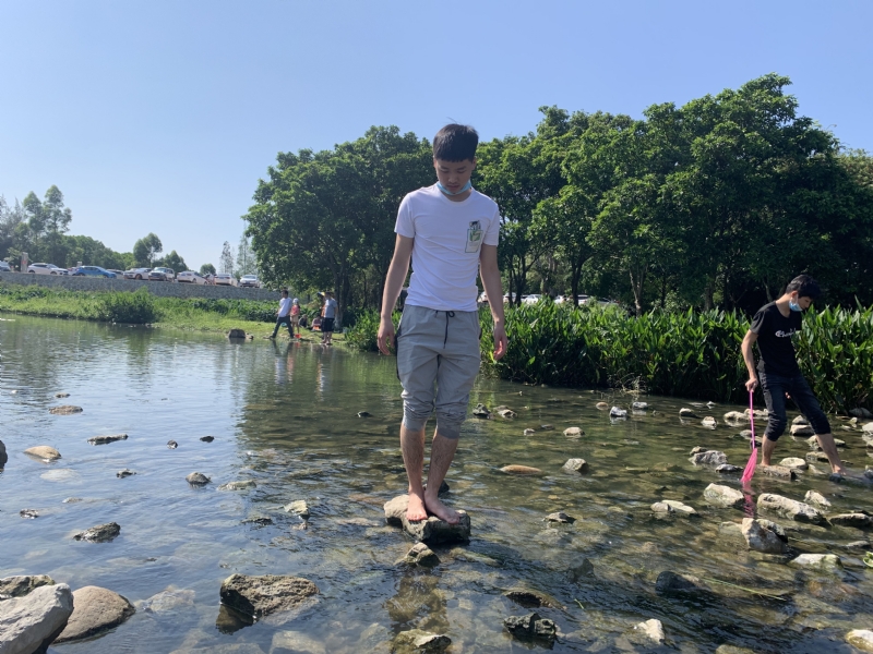 放假吃鸡的第二张照片--渭南相亲服务中心