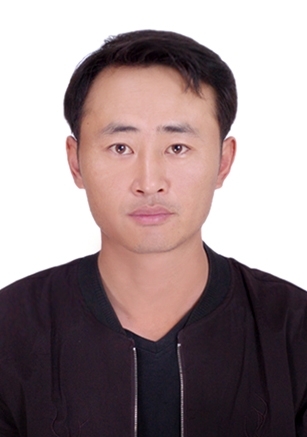 淡漠痕的第二张照片--渭南相亲服务中心