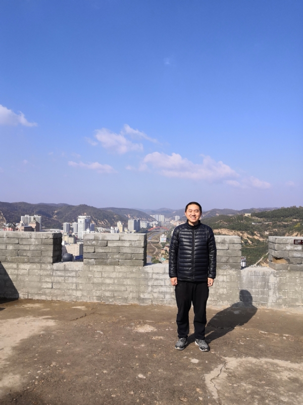 人间不值得的第一张照片--渭南相亲服务中心