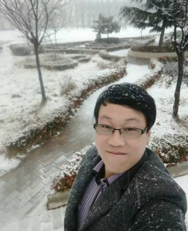 一吻天荒的第三张照片--渭南相亲服务中心