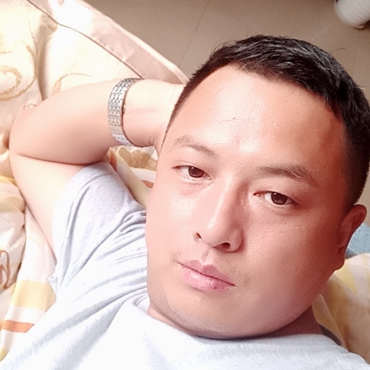 忘世情的第一张照片--渭南相亲服务中心