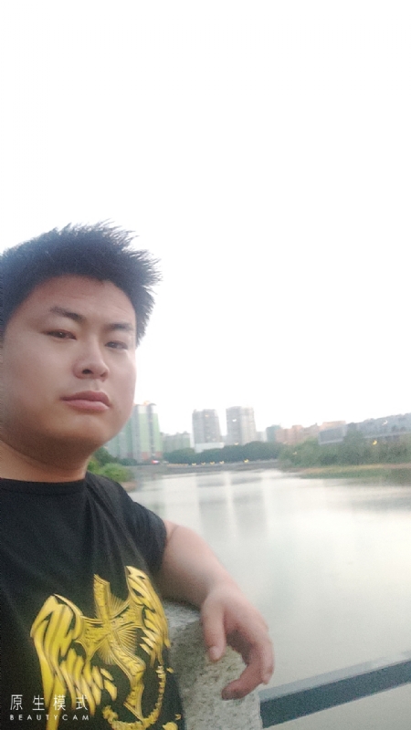 小海的第二张照片--渭南相亲服务中心