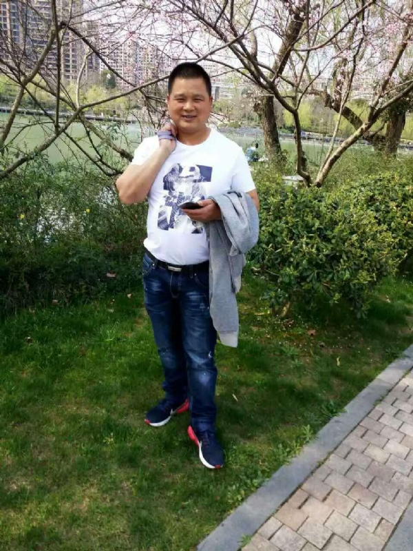 纯爷们的第二张照片--渭南相亲服务中心