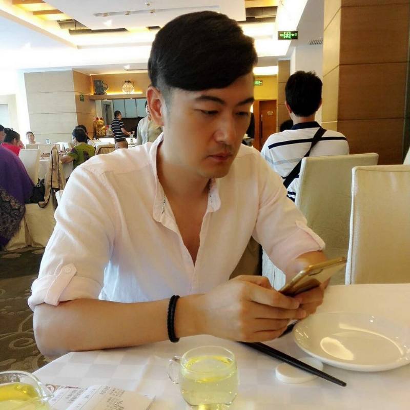 猩猩的第一张照片--渭南相亲服务中心