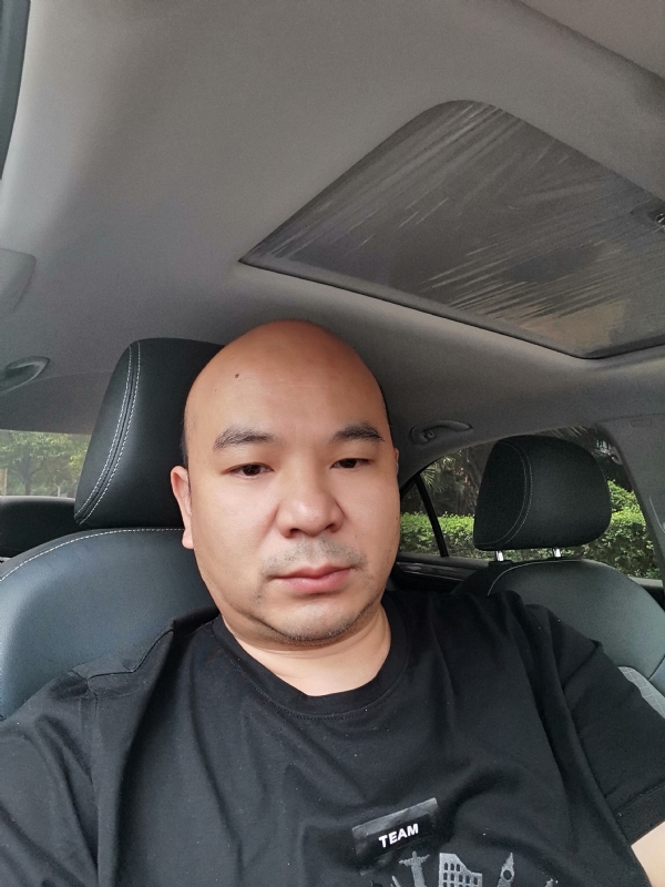 爷们已经老了的第一张照片--渭南相亲服务中心