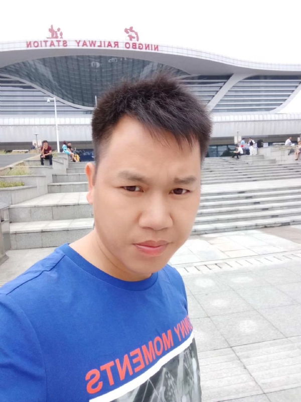 笑对人生的第一张照片--渭南相亲服务中心