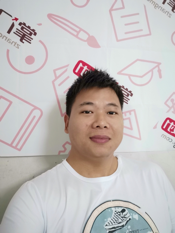 轻静地行走着的第一张照片--渭南相亲服务中心