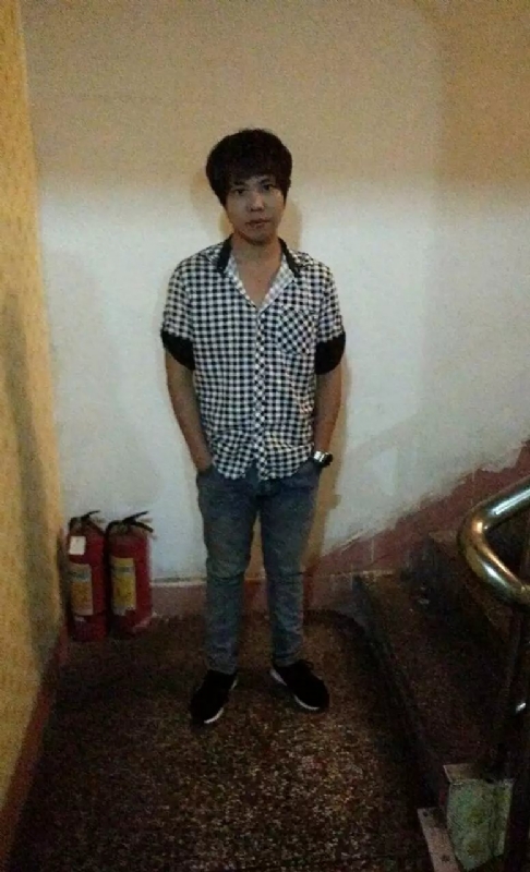 单身征婚的第一张照片--渭南相亲服务中心