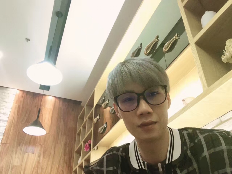 黄峰的第一张照片--渭南相亲服务中心