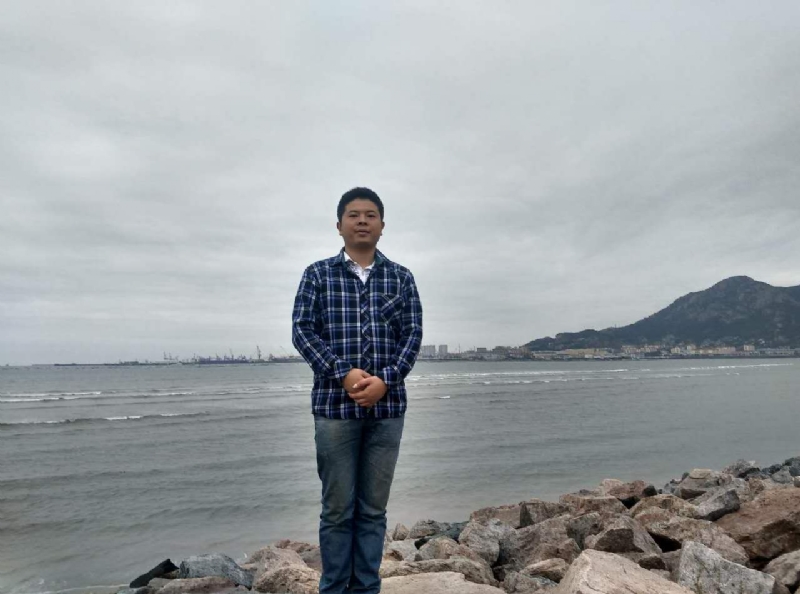 在奋斗的第二张照片--渭南相亲服务中心