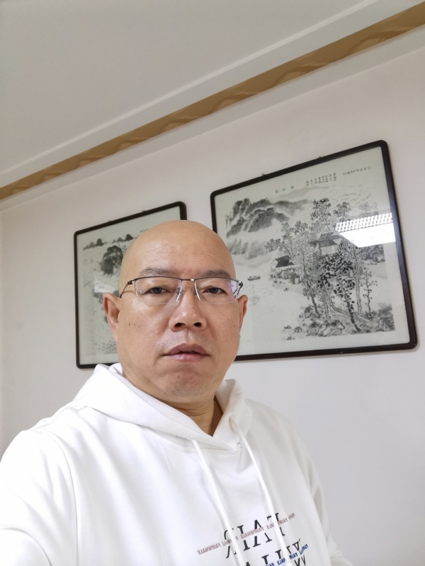 光头博士的第一张照片--渭南相亲服务中心