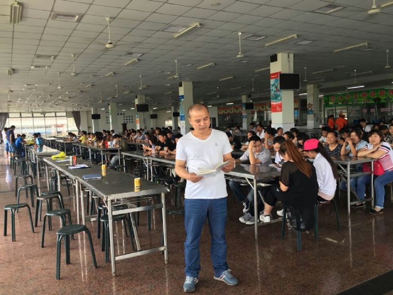 人在旅途的第二张照片--渭南相亲服务中心